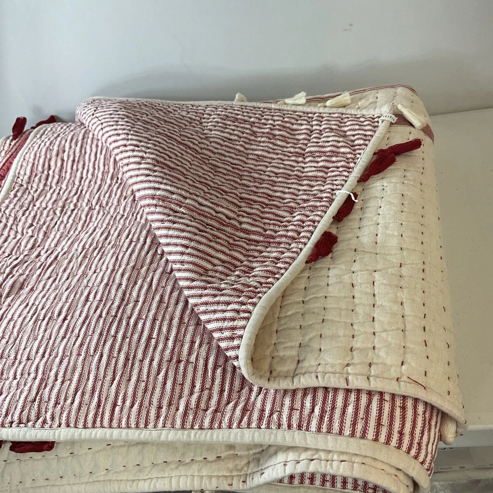 Pottery Barn Nellie Pick Stitch Red & Cream Reversible King Quilt & 3 Euro Shams